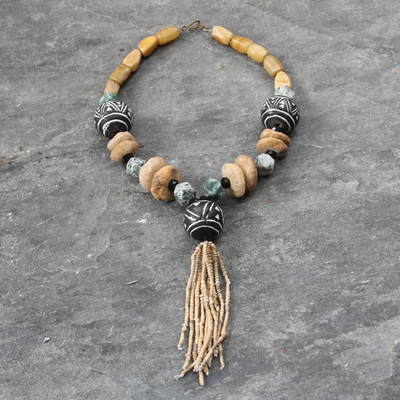 Halskette aus Jaspis- und Terrakotta-Perlen - Halskette aus Jaspis- und Terrakotta-Perlen