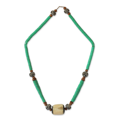 Halskette aus Knochenperlen - Halskette aus Knochen und recycelten Perlen