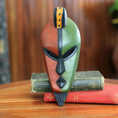 Máscara africana - Máscara africana tallada y pintada a mano de Ghana