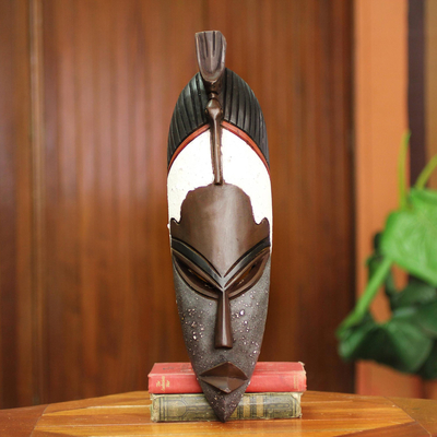 Afrikanische Holzmaske, „Onukpa“ – handgeschnitzte afrikanische Stammesmaske aus Holz