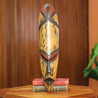 Máscara de madera africana, 'Amega' - Máscara africana tallada a mano