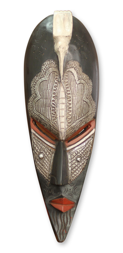 Afrikanische Holzmaske, 'Anoma - Handgeschnitzte afrikanische Wandmaske