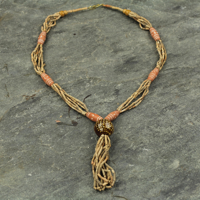 Halskette aus Keramikperlen, 'Lolonyo'. - Kunsthandwerklich hergestellte Perlenhalskette aus fairem Handel