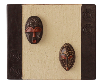 Afrikanische Maskenplakette, 'Dankeschön-Geschenk'. - Wandtafel mit handgefertigten afrikanischen Masken