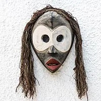 Afrikanische Maske, „Dan Protector“ – handgeschnitzte afrikanische Maske des Dan-Stammes