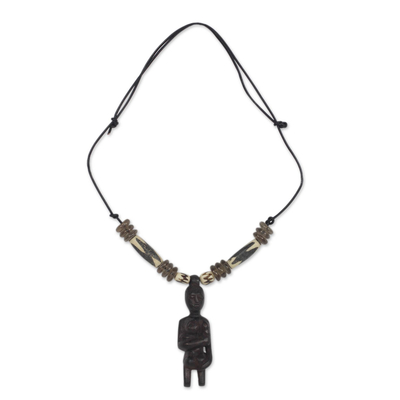 Halskette mit Anhänger aus Ebenholz und Leder - Halskette mit Anhänger aus Ebenholz-Skulpturleder