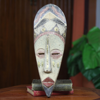 Máscara de madera africana, 'Oheneba Baa' - Máscara de princesa africana original