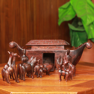 Teak sculptures, 'Noah's Ark' (15 pieces) - 15 Piece Hand Carved Teak Wood Noah's Ark Set