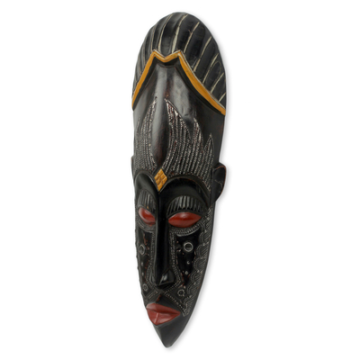 Afrikanische Holzmaske, „Amadi“ – handgeschnitzte Holzmaske mit geprägten Metallplatten