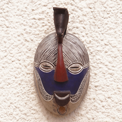 Kongolesische Holzmaske, 'Songye Kifwebe' - Handgefertigte kongolesische Holzwandmaske mit Vogelakzent