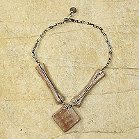 Speckstein-Anhänger-Halskette, „Success“ – handgefertigte Speckstein-Halskette, fair gehandelter afrikanischer Schmuck