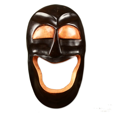 Afrikanische Holzmaske - Handgeschnitzte lachende Maske aus afrikanischem Holz aus Ghana