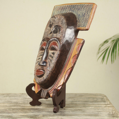 Maske und Ständer aus afrikanischem Holz - Handgefertigte afrikanische Maske und Ständer mit Elefantenmotiv aus Ghana