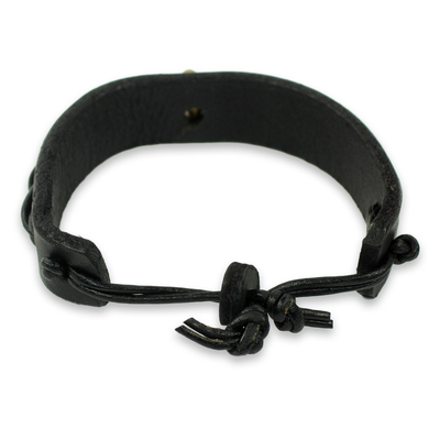 Men's leather bracelet, 'Twist and Shout in Black' - Men's Black Leather Wristband Bracelet with Braided Accent