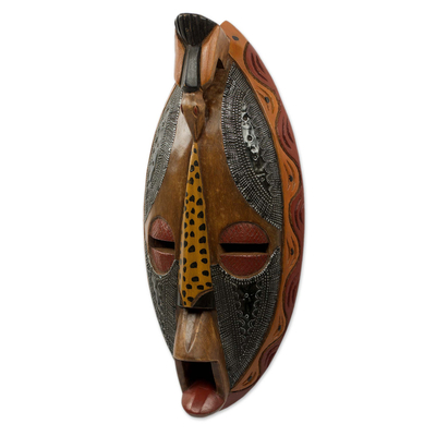 Afrikanische Holzmaske - Handwerklich gefertigte authentische afrikanische Maske mit Repousse