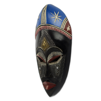 Afrikanische Holzmaske, 'Sarikin Kawhe' - Westafrikanische handgefertigte Holzwandmaske aus Ghana