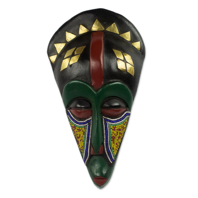 Afrikanische Holzmaske, „Mundao“ – handgefertigte Holzperlen-Wandmaske aus Westafrika