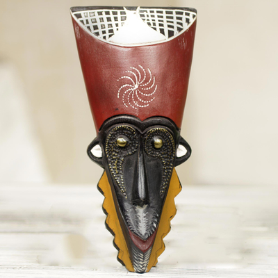 Máscara de madera africana - Máscara africana original tallada artesanalmente con latón en relieve