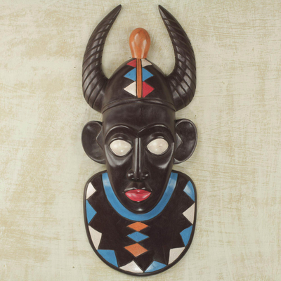 Máscara de madera africana - Máscara africana con cuernos de la tribu bozo nigeriana tallada a mano
