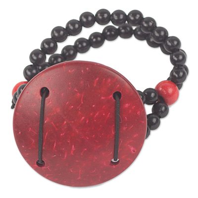 Coconut shell pendant stretch bracelet,