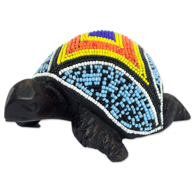 Skulptur aus Ebenholz - Handgeschnitzte Schildkröte aus afrikanischem Ebenholz und recycelten Glasperlen