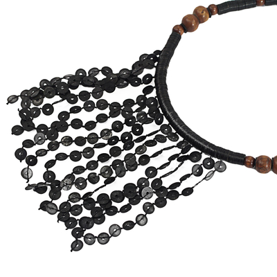 Collar cascada con cuentas - Collar Artesanal de Madera y Plástico Reciclado Negro
