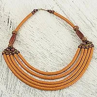 Collar de cuentas - Collar artesanal de ágata y madera con cuentas de naranja africana