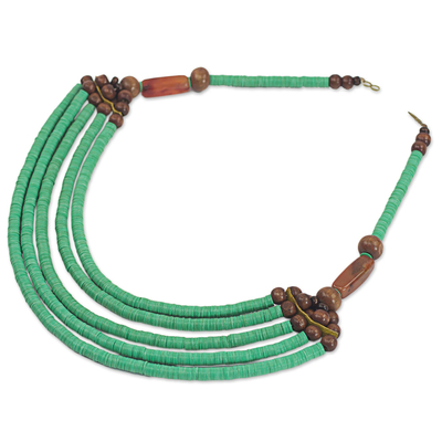 Perlenkette - Handgefertigte Halskette mit afrikanischen grünen Perlen aus Achat und Holz