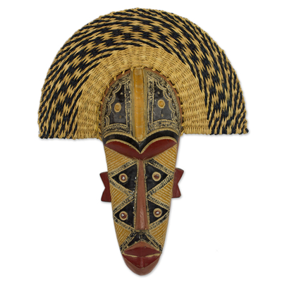 Máscara africana de madera y rafia, 'Prosper' - Máscara africana hecha a mano con detalles en madera y rafia