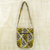 Batik-Baumwoll-Sling-Handtasche, (10 Zoll) - Batik-Baumwoll-Sling-Handtasche in Gold und Alabaster aus Ghana