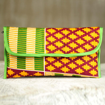 Clutch-Handtasche aus Baumwolle, „Kente Joy“ – mehrfarbig bedruckte Clutch-Handtasche aus 100 % Baumwolle aus Ghana