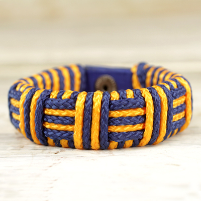 Pulsera de cordón - Pulsera de rayas de cordón azul y dorado hecha a mano en Ghana
