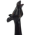 Holzskulptur „Giraffe II“ – handgeschnitzte Giraffenskulptur aus dunkelbraunem Holz aus Ghana