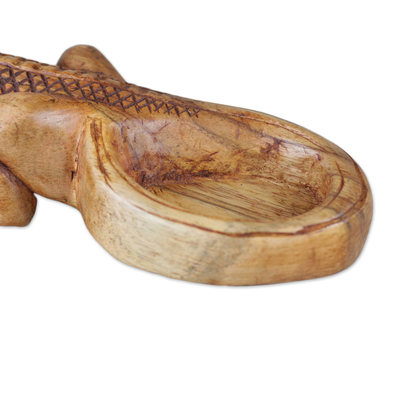 Escultura de madera de teca - Escultura de cocodrilo de madera de teca tallada a mano con respaldo texturizado