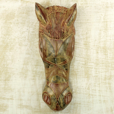 Afrikanische Holzmaske, 'Mounted Horse' (berittenes Pferd) - Westafrikanische Sese Wood Pferdekopf-Wandmaske