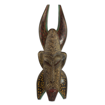 Máscara de madera africana - Máscara de madera de sésé tallada y pintada con cuernos sobresalientes