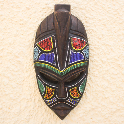 Afrikanische Holzmaske - Handgefertigte afrikanische Holzmaske mit recycelten Glasperlen