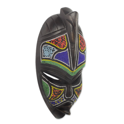 Máscara de madera africana, 'Jasawe' - Máscara de madera africana hecha a mano con cuentas de vidrio reciclado