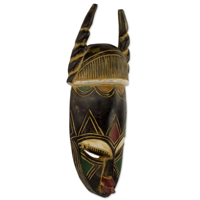 Máscara de madera africana - Máscara con cuernos tallada a mano de Ghana en negro y dorado