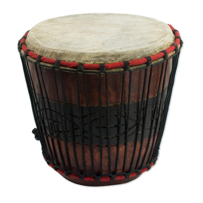 Holz-Bongo-Trommel, 'Rhythmischer Schlag' - Handgeschnitzte Bongo-Trommel aus Zweneboa-Holz aus Ghana