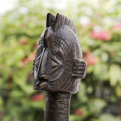 Muñeca de fertilidad de madera de cedro - Muñeca de fertilidad de madera de cedro tallada a mano artesanal de Ghana
