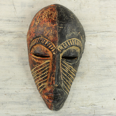 Afrikanische Keramikmaske, 'Afrikanischer Künstler - Handgefertigte Maske aus afrikanischer Keramik in Braun und Schwarz