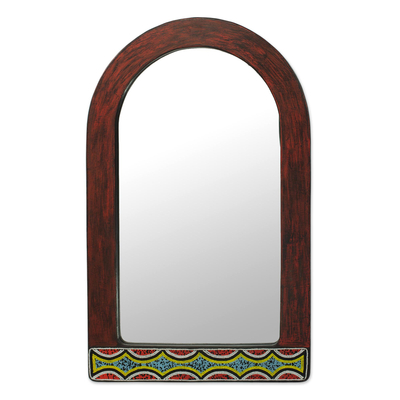 Espejo de pared de madera - Espejo con cuentas de vidrio reciclado y madera de Ghanaian Artisans