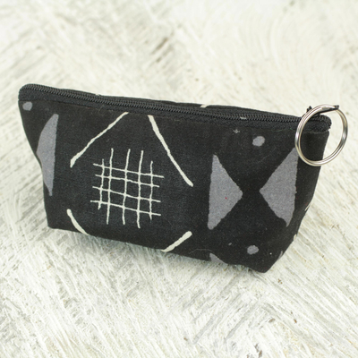 Cotton cosmetic bag, 'Monochrome Ntoma' - Monochrome Patterned Cotton Lined Cosmetics Bag from Ghana