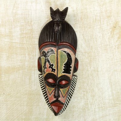 Afrikanische Holzmaske - Symbolische afrikanische Maske aus Sese-Holz und Aluminium aus Ghana