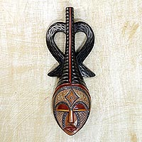 Máscara de madera africana, 'African Queen' - Máscara de pared de madera africana Sese de Ghana
