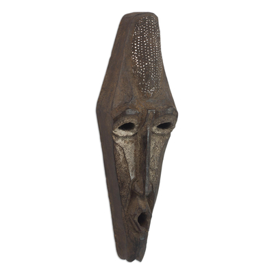 Máscara de madera africana, 'Agya' - Máscara de madera artesanal tallada a mano Agya Padre Sese de Ghana