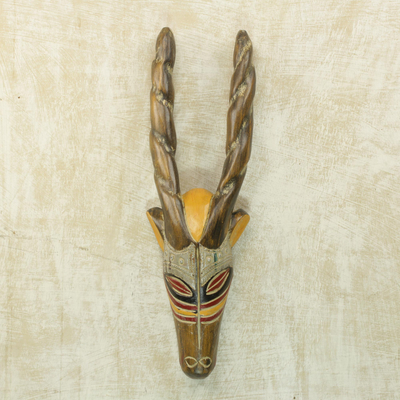 Máscara de madera africana, 'Barewa' - Máscara de antílope con cuernos de madera de caucho tallada a mano de Ghana