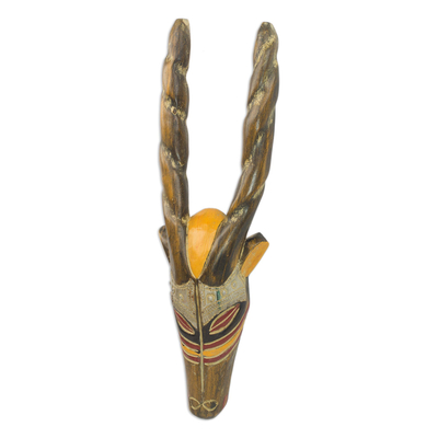 Máscara de madera africana, 'Barewa' - Máscara de antílope con cuernos de madera de caucho tallada a mano de Ghana