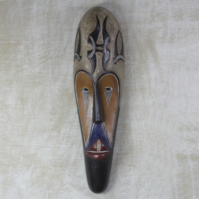 Máscara de madera africana - Máscara africana pintada a mano de belleza de colmillo de madera de sese tallada a mano